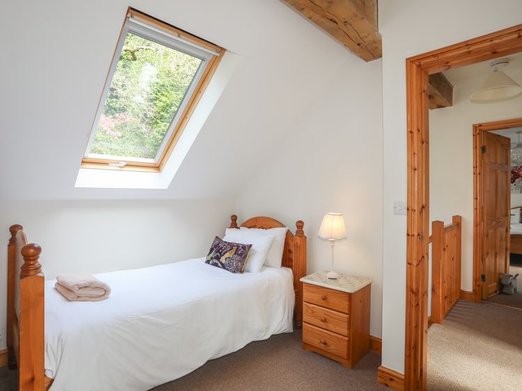 Long Cottage, listing photograph 10