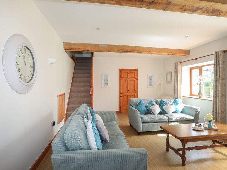 Long House, listing photograph 5