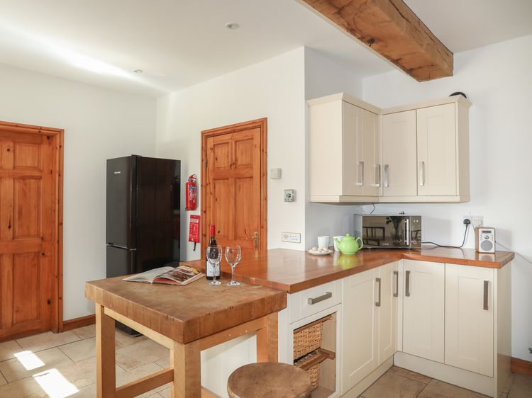 Long House, listing photograph 7