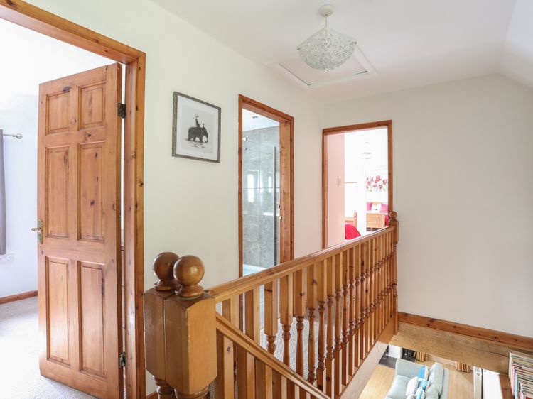 Long House, listing photograph 10
