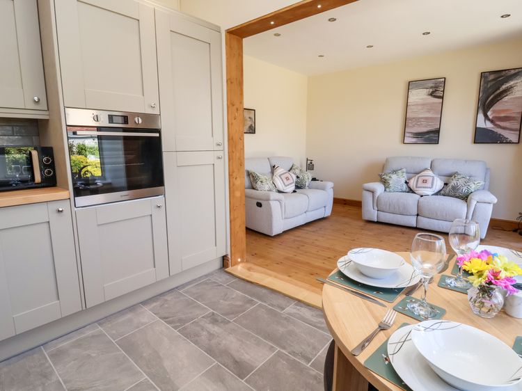 3 Rhyd Drive, listing photograph 9