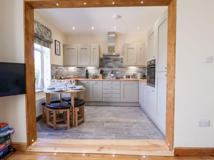 3 Rhyd Drive, listing photograph 10