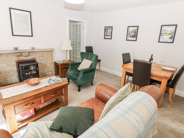 Joyces Cottage, 2 Brown Hill, listing photograph 4