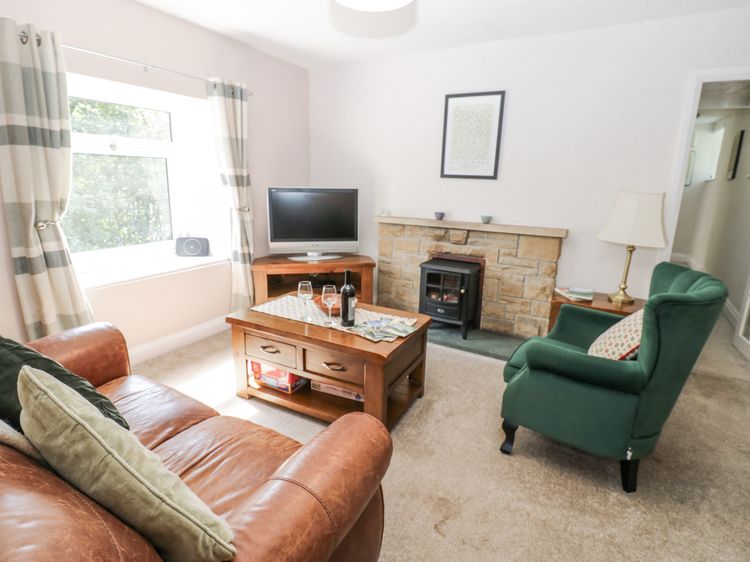 Joyces Cottage, 2 Brown Hill, listing photograph 5