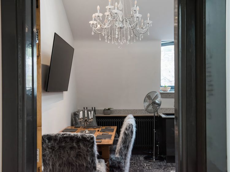 The Penthouse, listing photograph 7