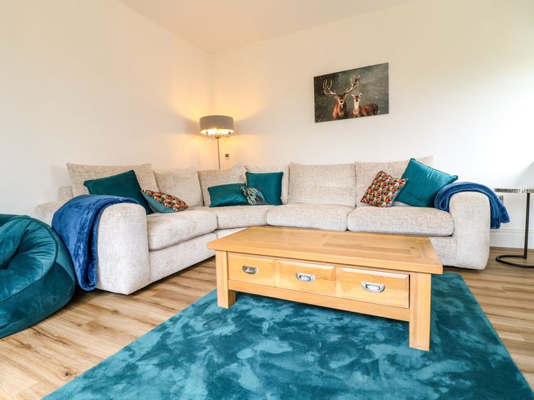 Upper Hurst Farmhouse, listing photograph 7