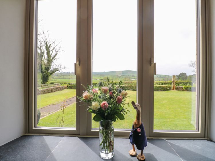 Upper Hurst Farmhouse, listing photograph 8