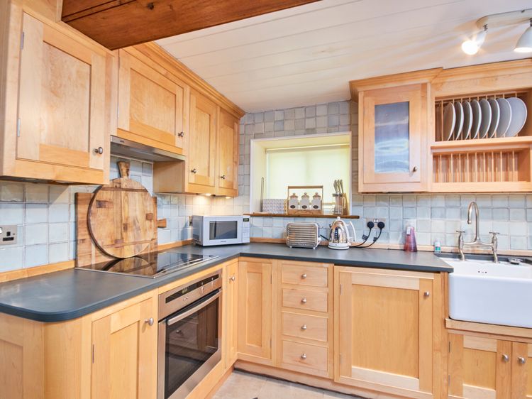 North Lodge, listing photograph 4