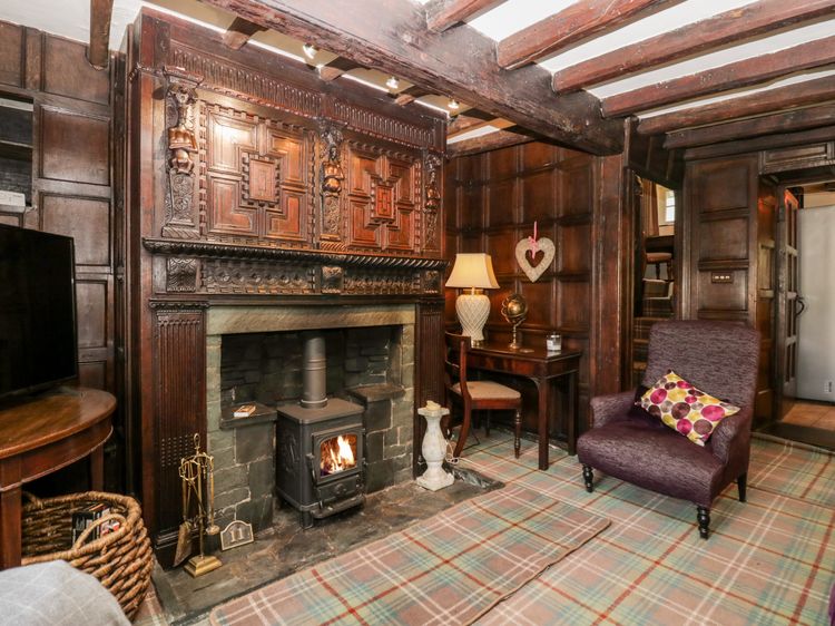 The Old House, listing photograph 6