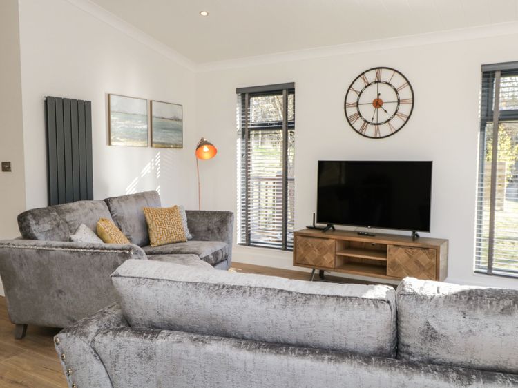 Watch Tree Lodge, listing photograph 6