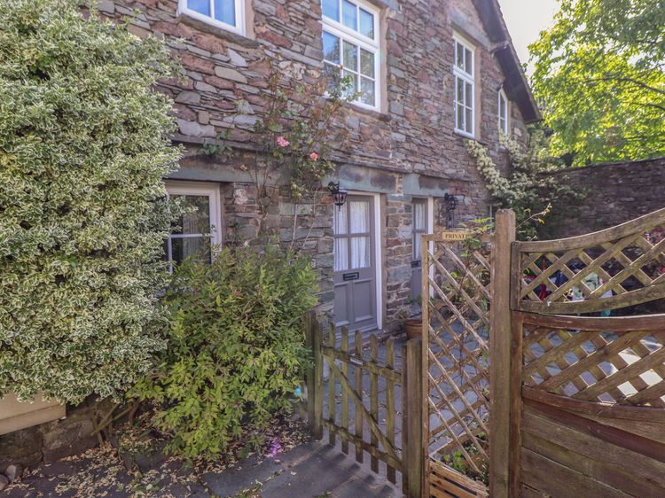 Bakers Yard Cottage, listing photograph 2