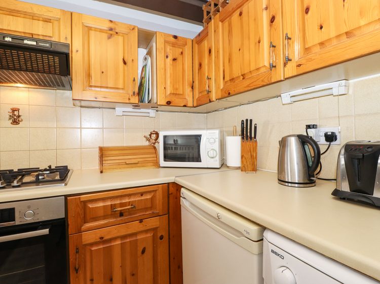 Bakers Yard Cottage, listing photograph 12