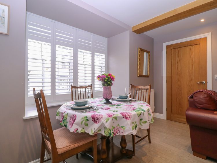 19 Lion Street, listing photograph 7