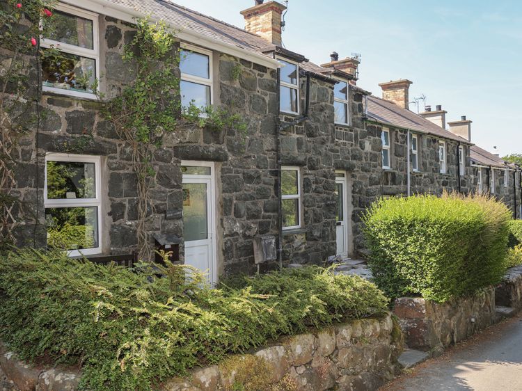 6 Maen Y Wern, listing photograph 2