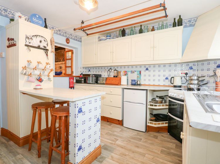 6 Maen Y Wern, listing photograph 8