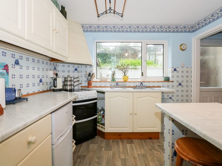 6 Maen Y Wern, listing photograph 10
