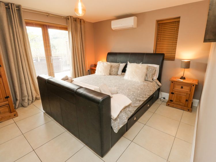 4 Pheasant Lane, listing photograph 12