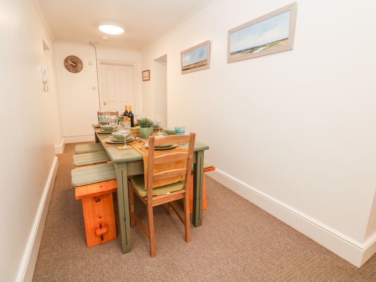 Garden Apartment, listing photograph 11