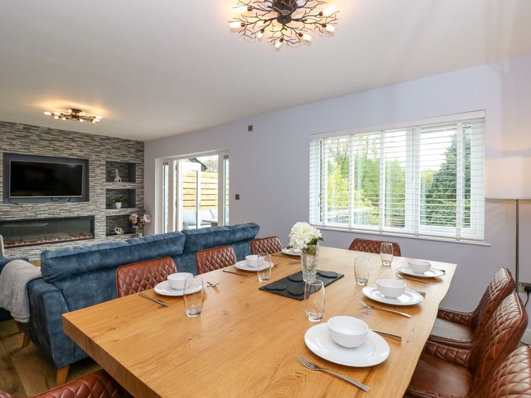 Briars Lea, listing photograph 9