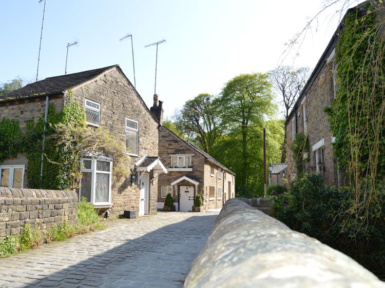 Goyt Cottage, listing photograph 2