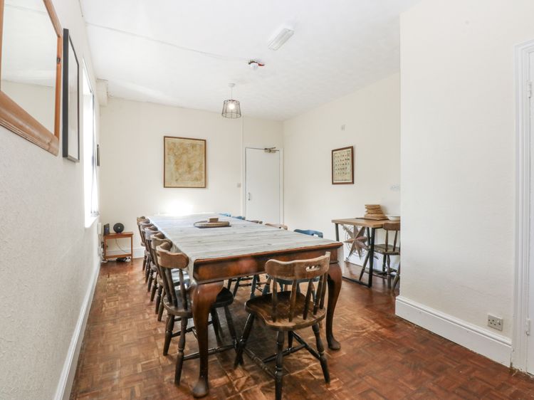 Tawelfan, listing photograph 6