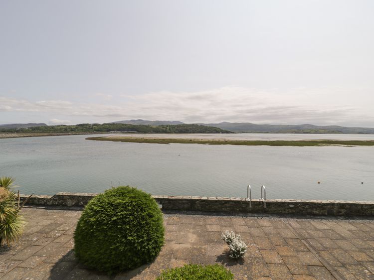 25 South Snowdon Wharf, listing photograph 2