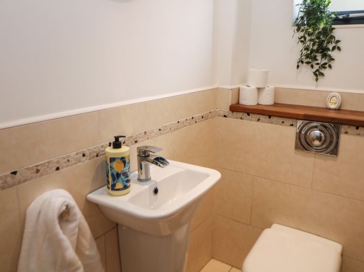 Millhouses Hideaway, listing photograph 12