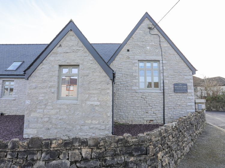 Ysgol Fach (Little School), listing photograph 3