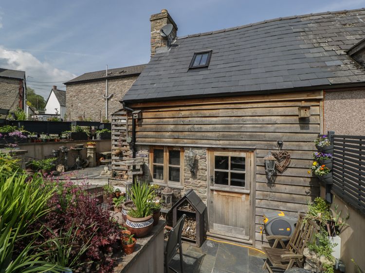 Hoarders Cottage