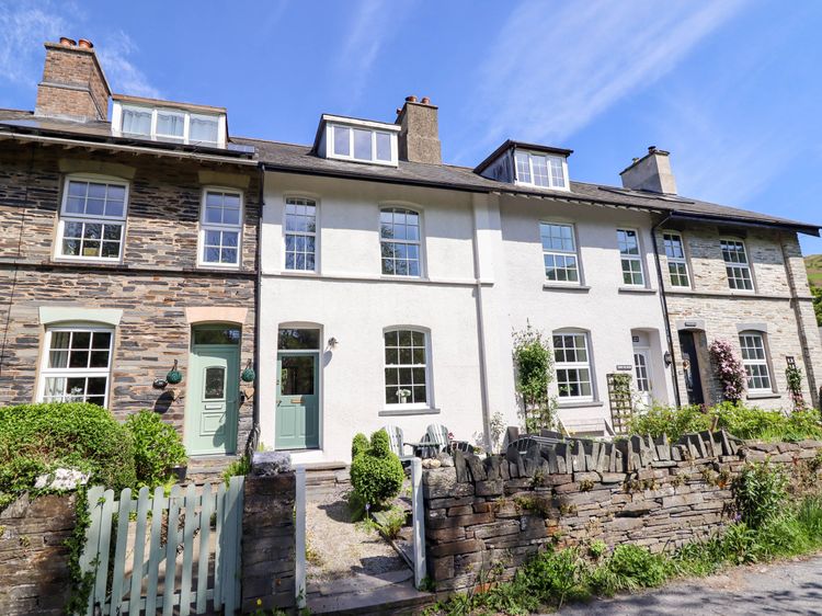 Glan yr Afon, listing photograph 2