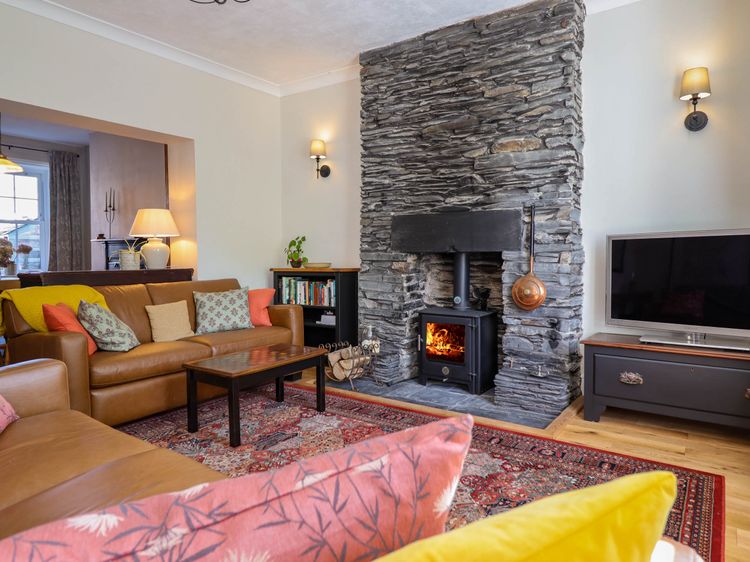 Glan yr Afon, listing photograph 5