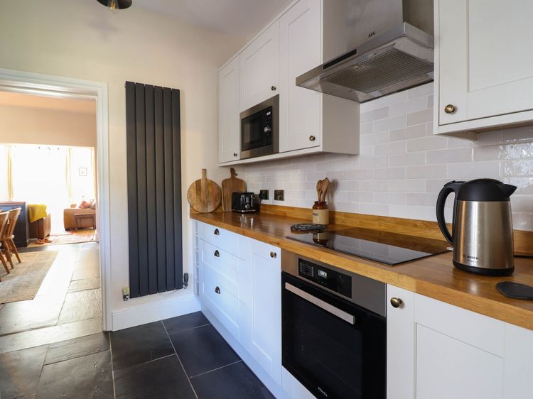 Glan yr Afon, listing photograph 12