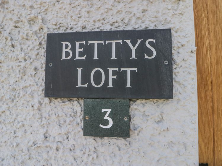 Betty's Loft, listing photograph 4