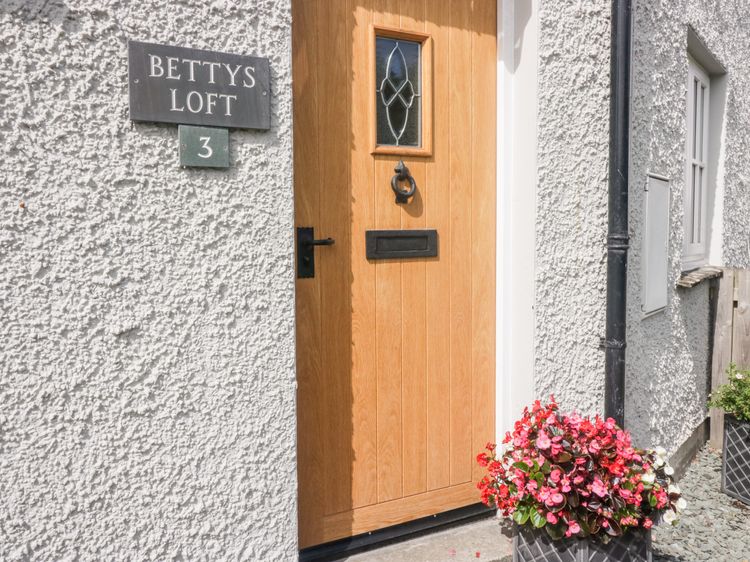 Betty's Loft, listing photograph 2