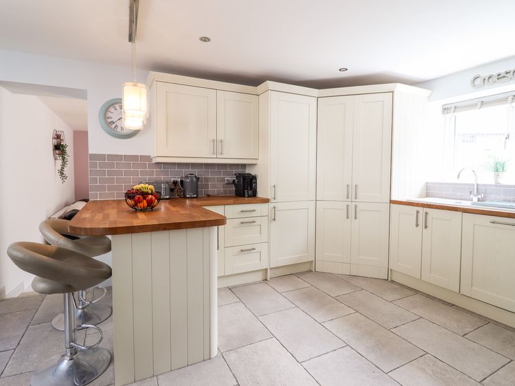 Llys Tirion, listing photograph 12