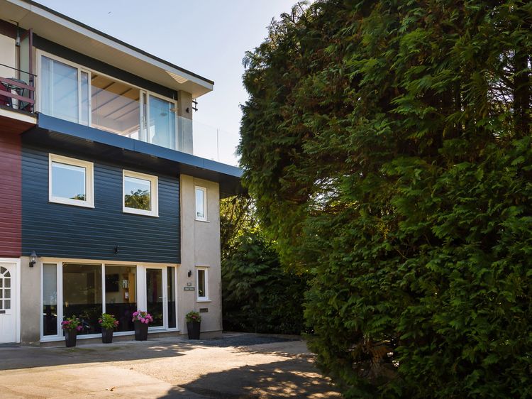 Mere View, listing photograph 3