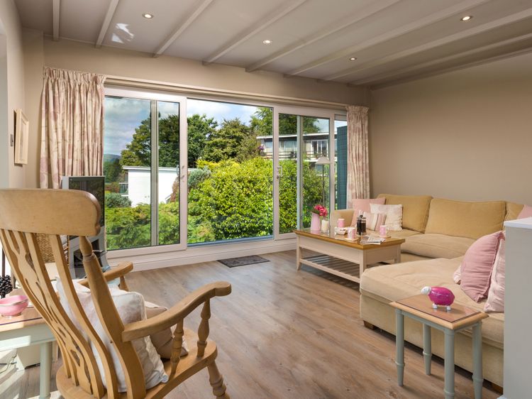Mere View, listing photograph 8
