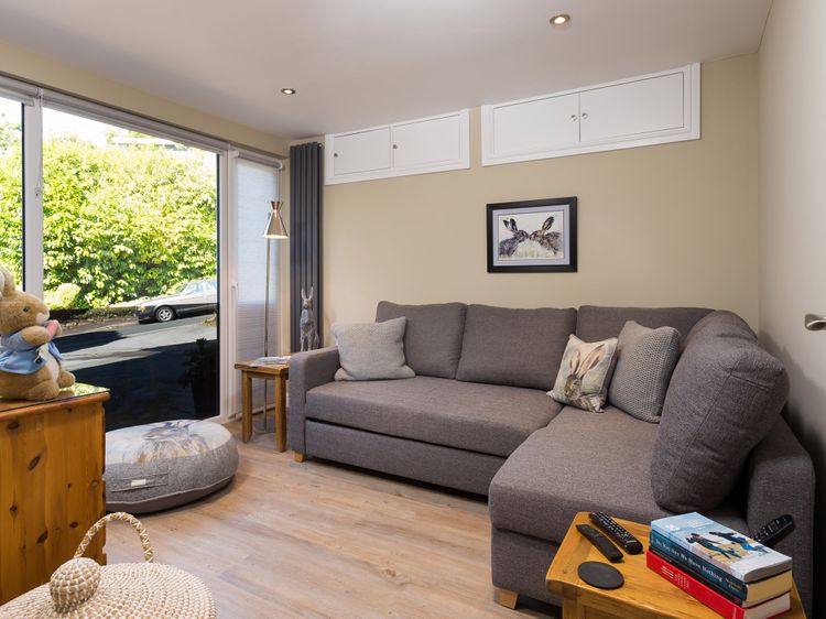 Mere View, listing photograph 9