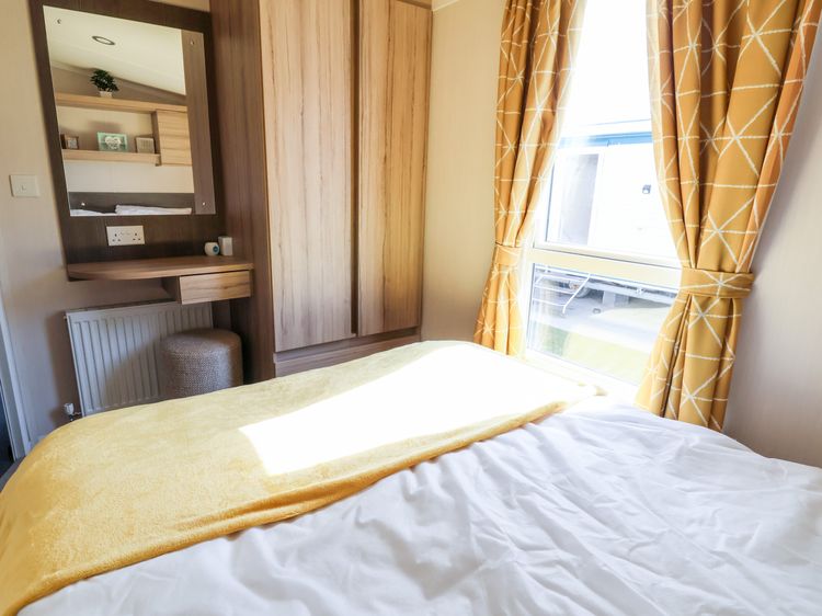 ABCVan, listing photograph 10