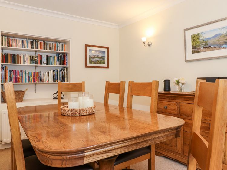 Holly Cottage, listing photograph 11