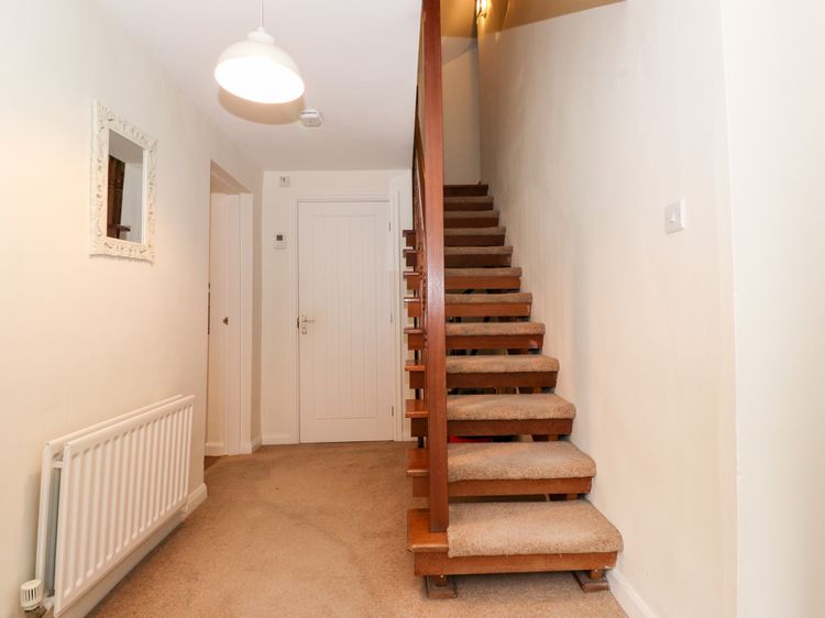 Holly Cottage, listing photograph 12