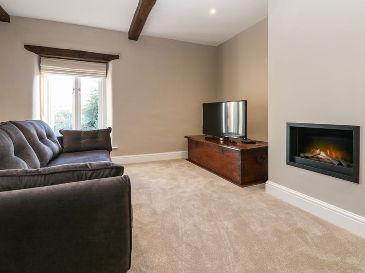 Luham Cottage, listing photograph 5