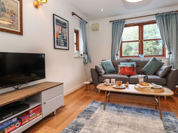 Cherry Tree Cottage, listing photograph 3