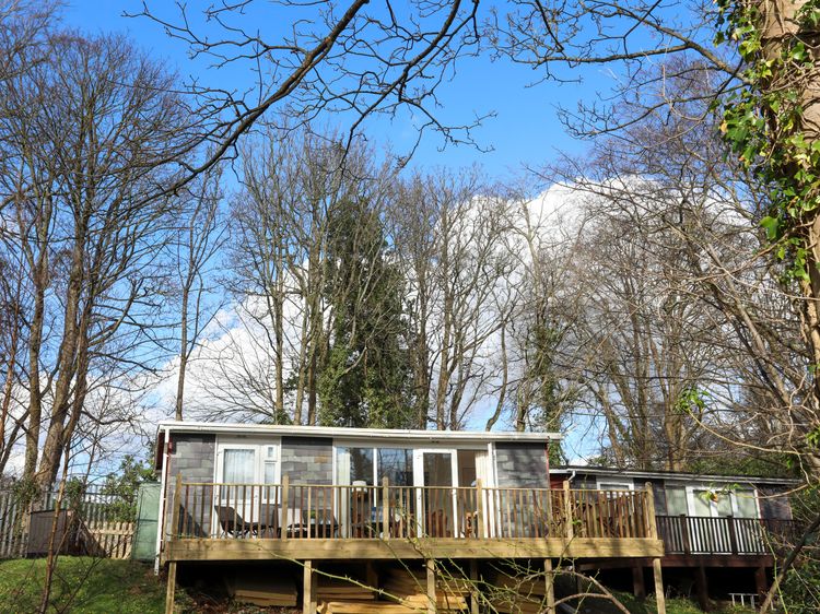 Treetops, listing photograph 3