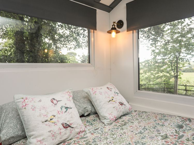 Fron Goch Shepherd's Hut, listing photograph 7