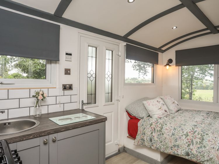 Fron Goch Shepherd's Hut, listing photograph 8