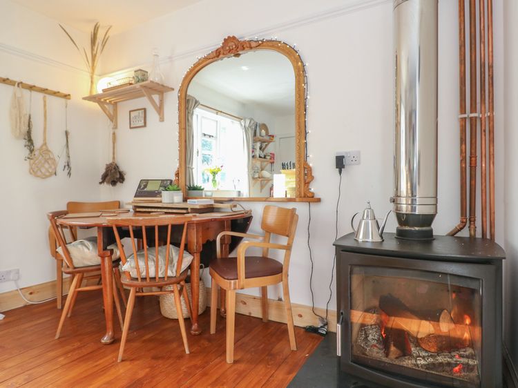 The Cottage In The Woods, listing photograph 9