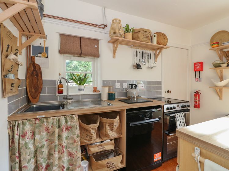 The Cottage In The Woods, listing photograph 11