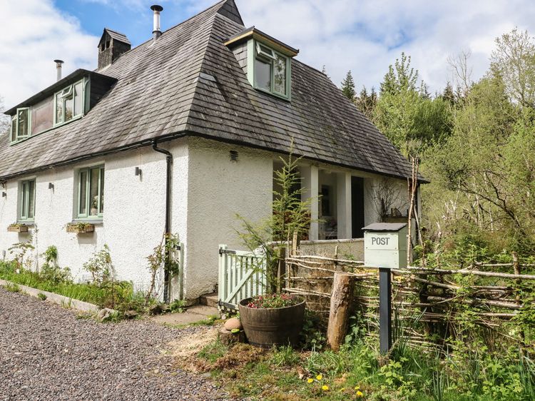 The Cottage In The Woods, listing photograph 2