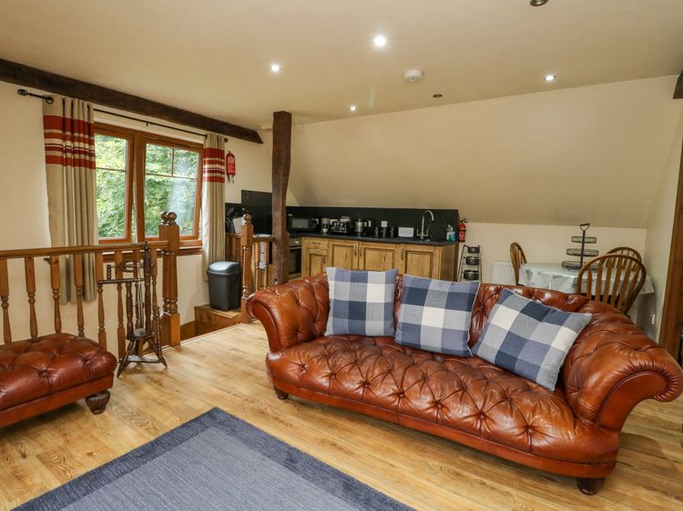 Glenmhor Apartment, listing photograph 3